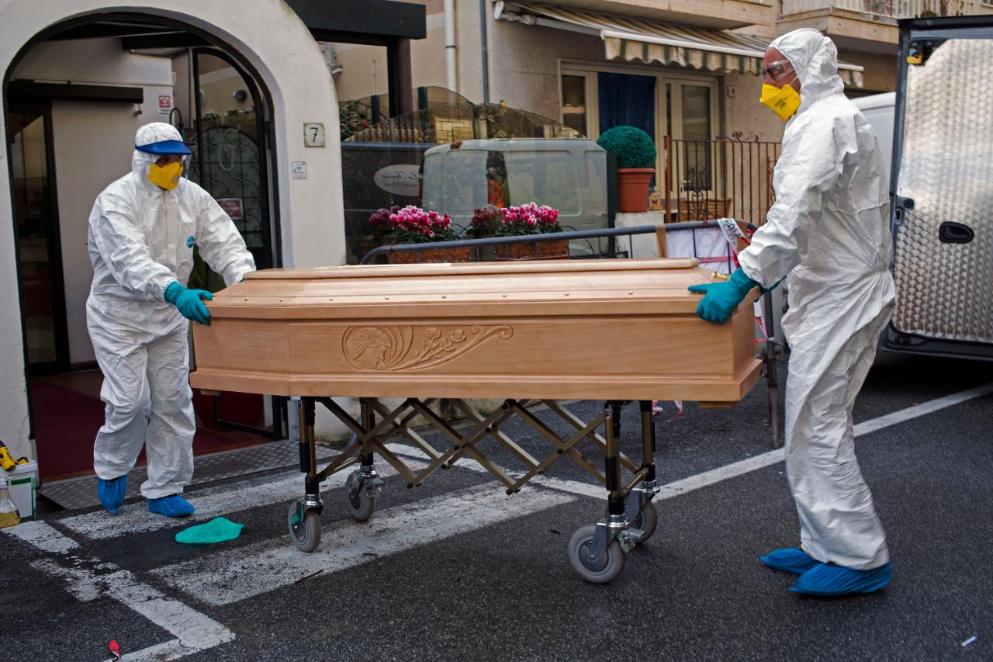 Общество: Более 150 инфицированных: коронавирус достиг столицы Германии