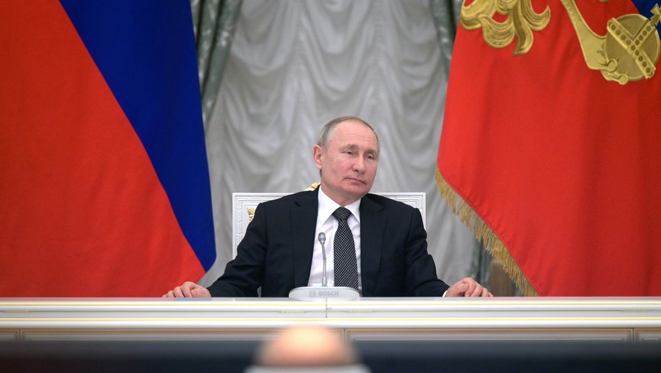 Отовсюду обо всем: В России поменяют законодательство, чтобы Путин снова смог баллотироваться в президенты