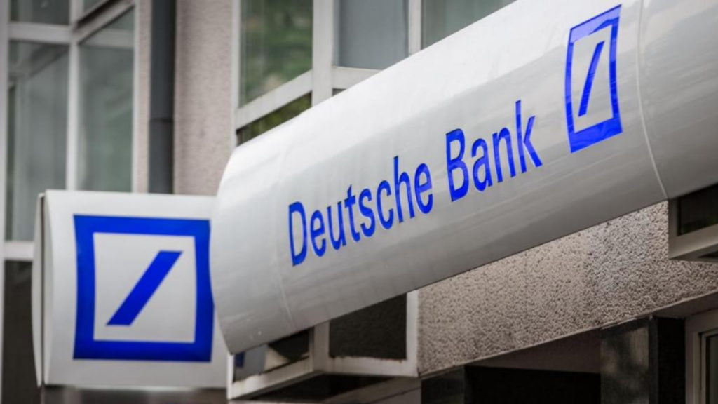 Общество: Из-за эпидемии коронавируса в Германии Deutsche Bank закрывает почти половину своих отделений