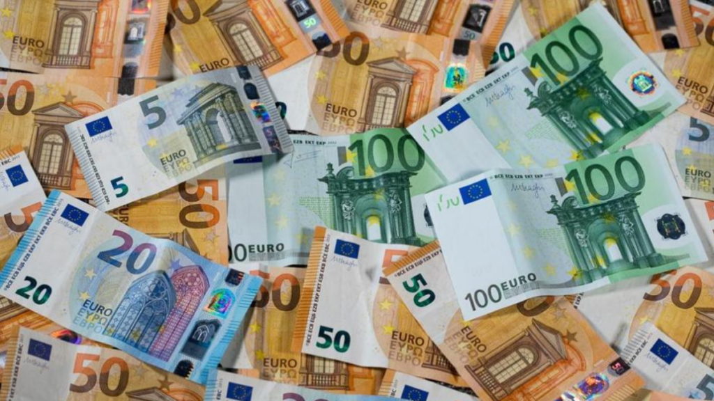 Деньги: Взять в кредит €1000 и вернуть только €915,79? В Германии это возможно