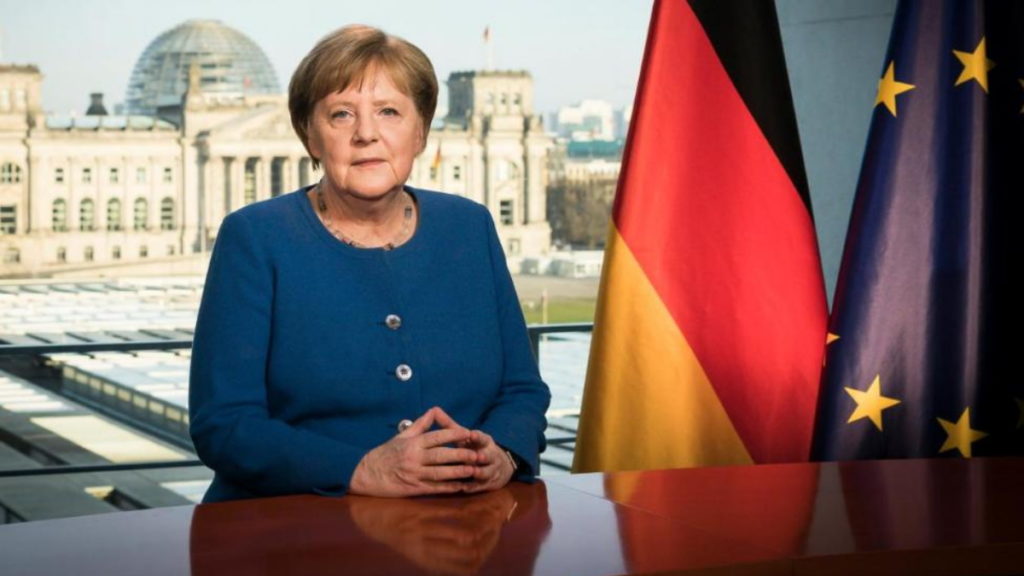 Общество: Меркель выступила с обращением к народу: сложно, но будет еще сложнее