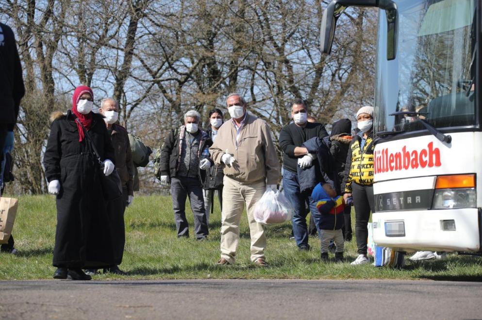 Происшествия: Мигранты в Германии спасаются от коронавируса бегством