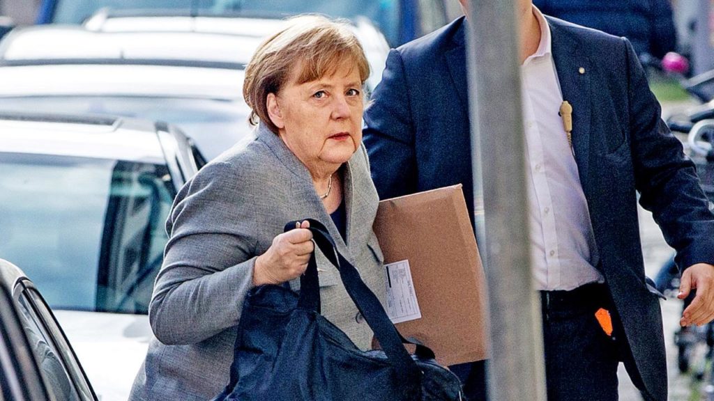 Политика: У Меркель уже есть план по возвращению Германии к нормальной жизни