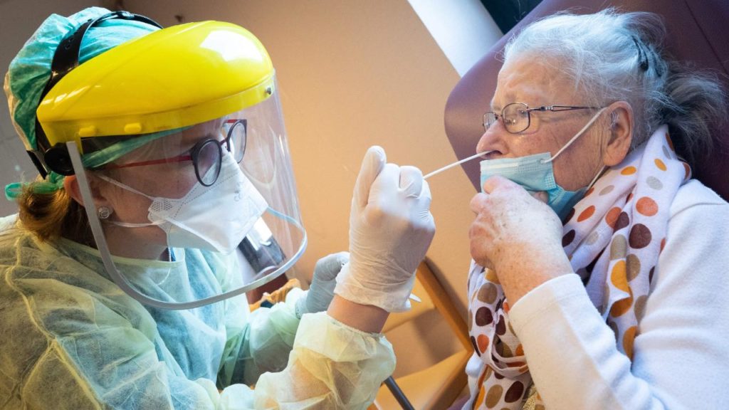 Общество: Более 142 000 случаев заражения коронавирусом в Германии: наблюдается небольшой скачек