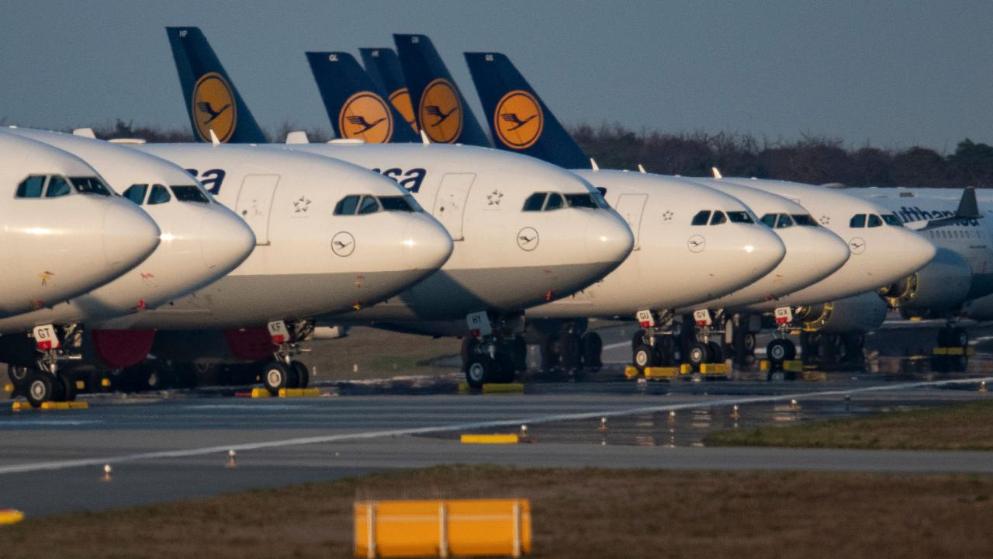 Деньги: Немецкая авиакомпания Lufthansa находится на грани банкротства