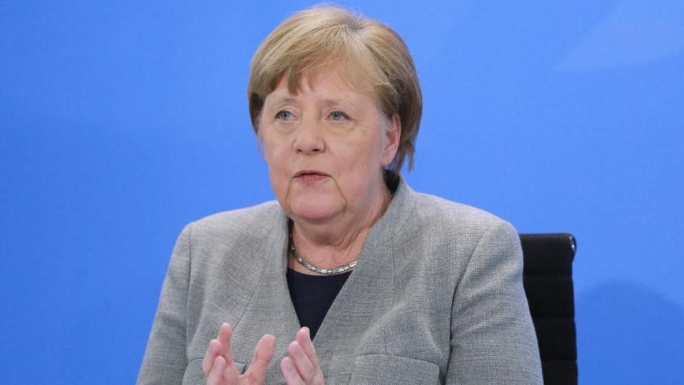Политика: Меркель в бешенстве: «Действия федеральных земель приведут к новой волне заболеваемости»