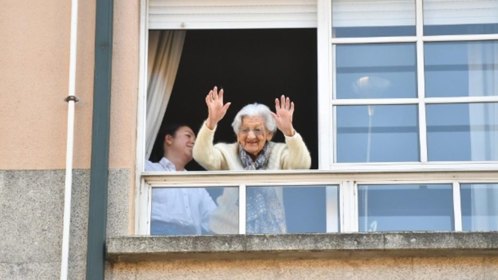 Отовсюду обо всем: Эта 110-летняя пенсионерка переживает уже вторую пандемию