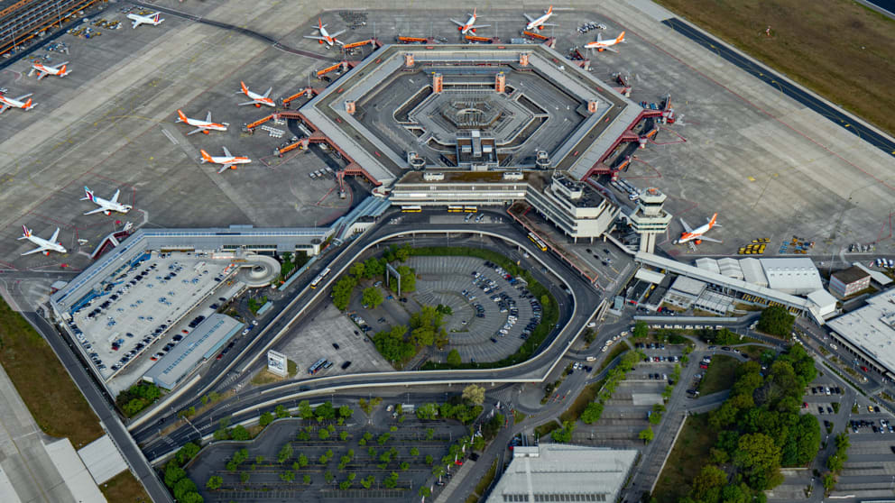 Общество: Берлин планирует закрыть аэропорт «Тегель» 15 июня
