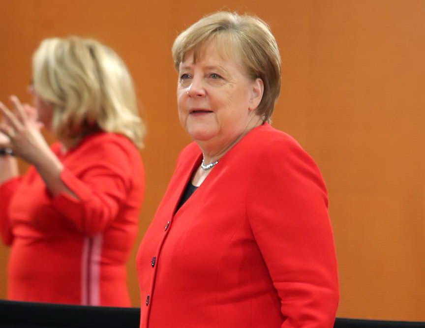 Политика: Германия смягчает ограничения, касающиеся социальных контактов