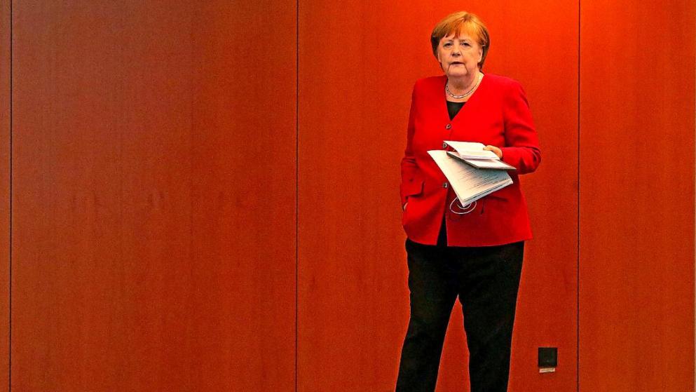 Политика: Нервный триллер: Меркель была готова прекратить дискуссию об ослаблении карантина