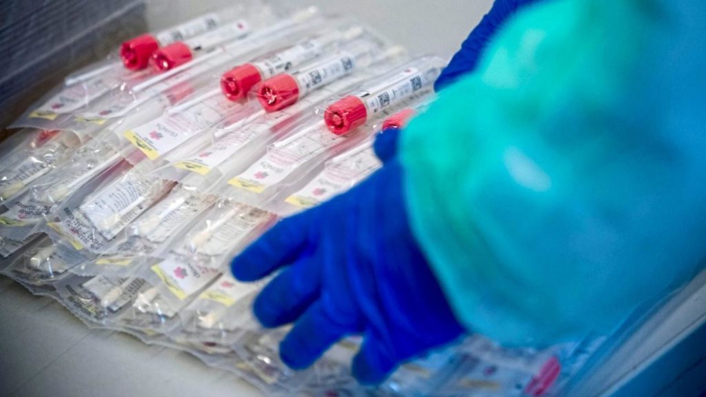 Общество: Коронавирус в Германии: около 300 новых инфицированных, Гютерсло остается горячей точкой