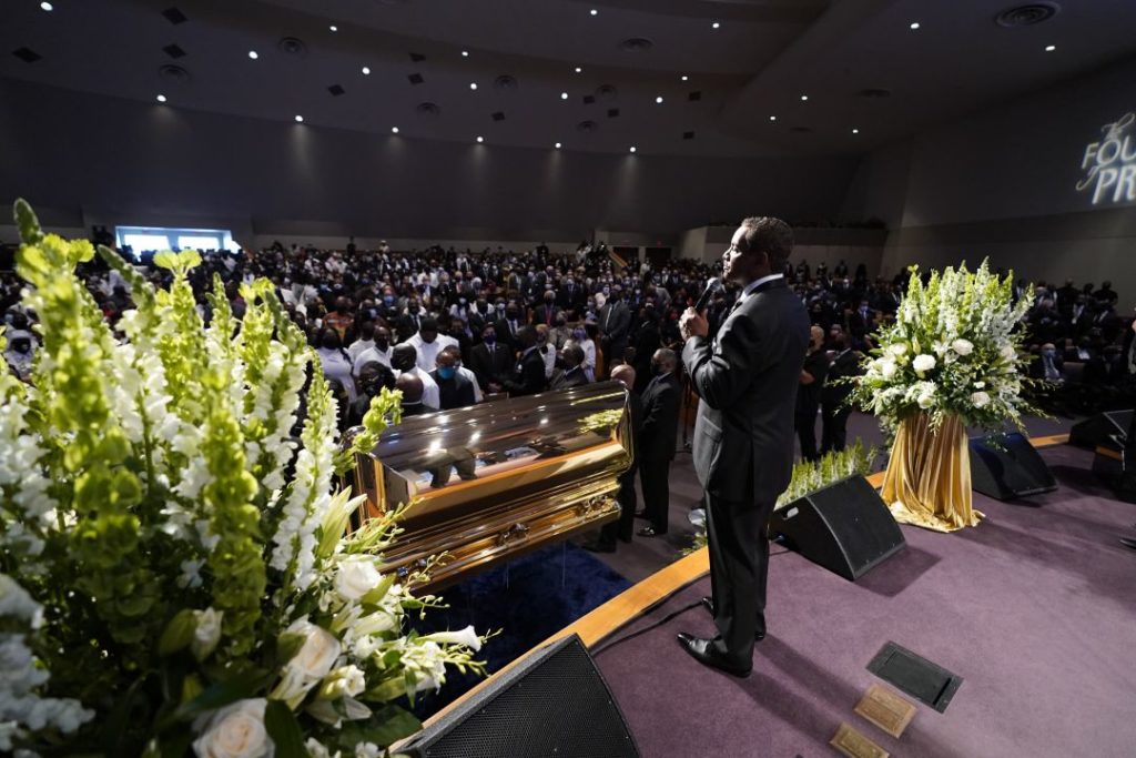 Мировая пресса: Погибшего от рук офицера полиции Джорджа Флойда похоронят в Хьюстоне