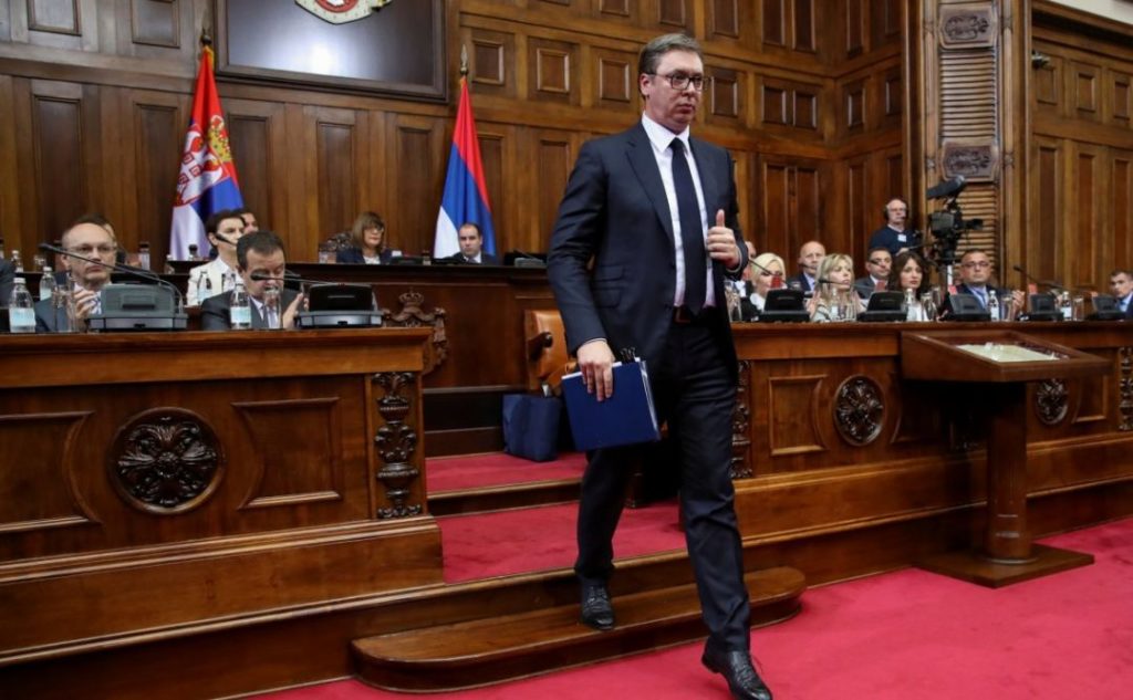 Мировая пресса: Сербия не поднимет белый флаг – Вучич в ожидании западного ультиматума по Косово