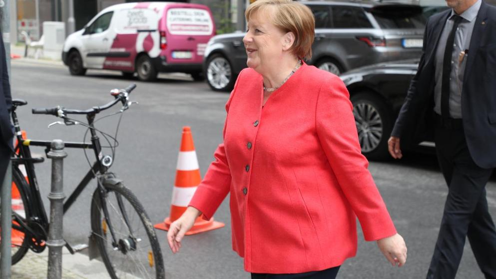 Политика: Меркель рассказала о дальнейших действиях правительства и карантинных мерах