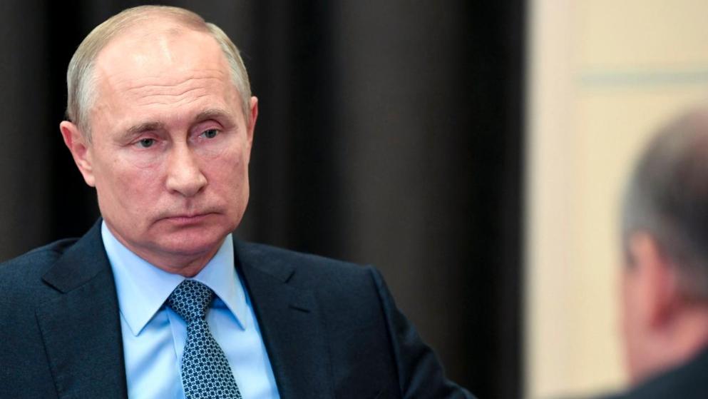 Отовсюду обо всем: Конституционный референдум становиться фарсом: Путина поддержат «новые русские»?