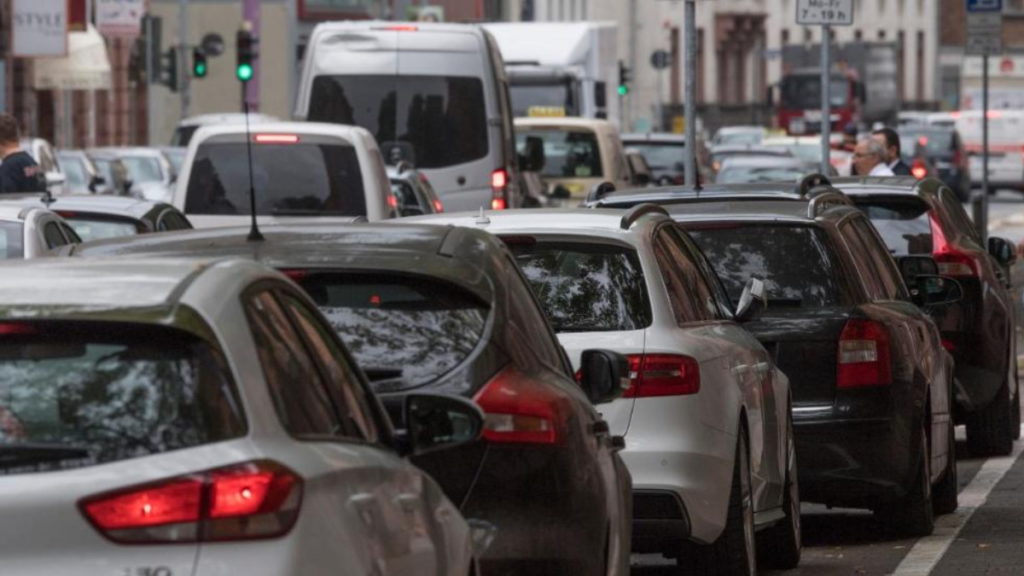 Общество: В Германии хотят повысить транспортный налог. Сколько теперь придется платить водителям?