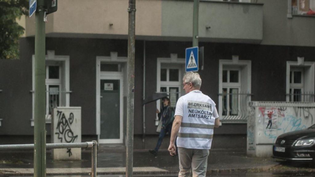 Общество: Вспышка коронавируса в Берлине: сотни людей поместили на карантин