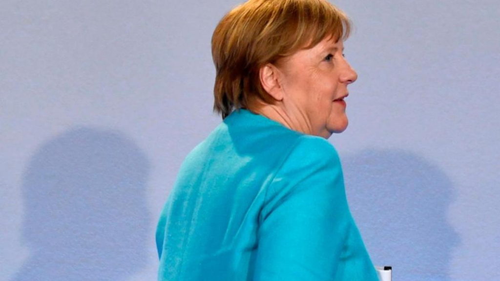 Политика: Каждый четвертый немец выбирает ХДС/ХСС только из-за Меркель: как канцлер повлияла на рейтинги большой коалиции