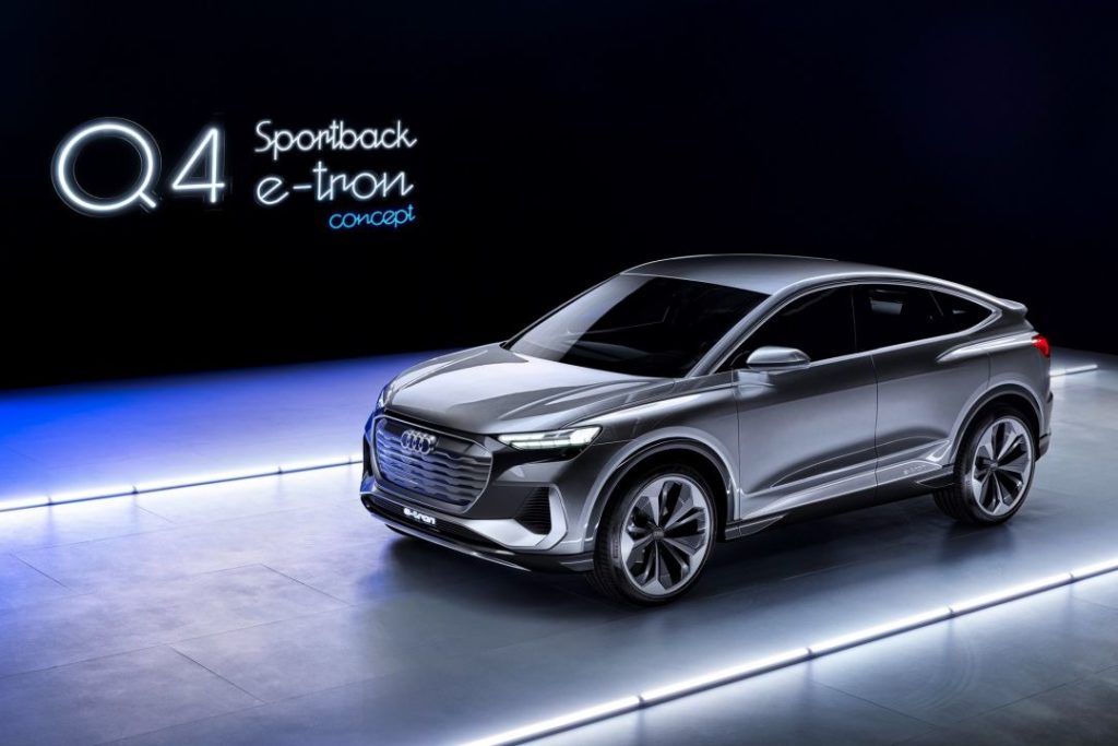 Мировая пресса: Немцы представили Audi Q4 Sportsback e-tron — кросс-купе версию одноименной модели с мощностью 225 кВт, батареей на 82 кВтч и запасом хода до 500 км