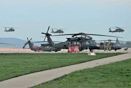 Мировая пресса: США направляют военные вертолеты в Германию, Польшу и Латвию