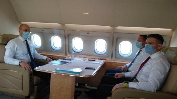 Мировая пресса: Шмыгаль осуществляет первый официальный зарубежный визит: прилетел в Брюссель с правительственной делегацией