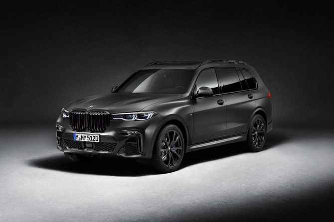 Мировая пресса: BMW привезет в Россию лимитированную версию BMW X7 Dark Shadow Edition