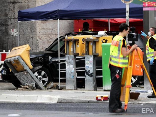 Мировая пресса: В Берлине автомобиль въехал в толпу пешеходов, семеро пострадавших