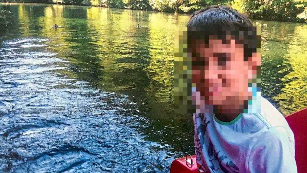 Происшествия: Загадочная смерть: пропавшего без вести мальчика нашли мертвым в лесу