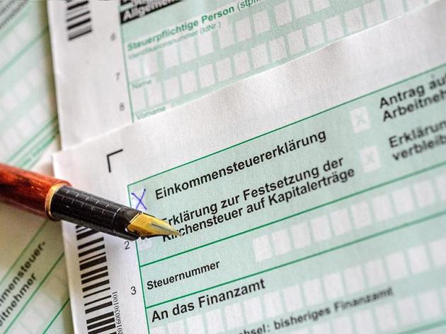Деньги: Больше чистого дохода: Германия планирует снижение налогов и повышение пособий