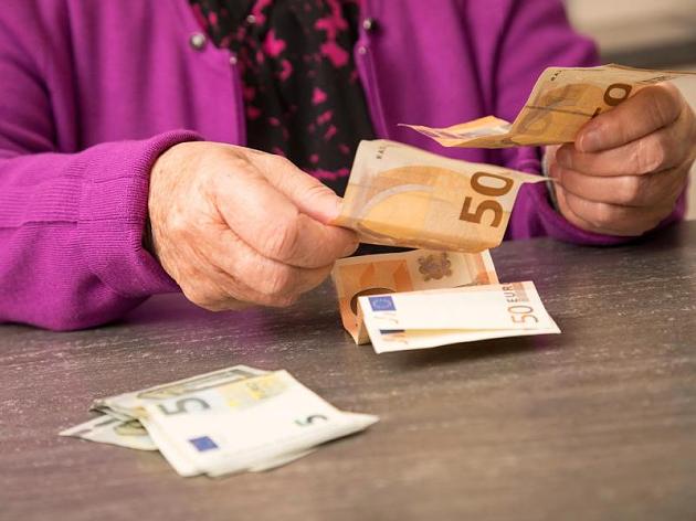 Общество: Немецкая реальность: 40 лет труда и пенсия менее €1 000 в месяц