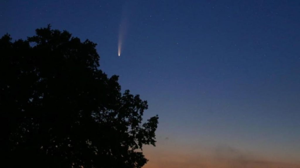 Общество: Поспешите увидеть: комета Neowise максимально сблизится с Землей