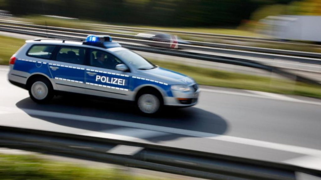 Происшествия: Баден-Вюртемберг: полиция разыскивает вооруженного мужчину и просит людей оставаться дома