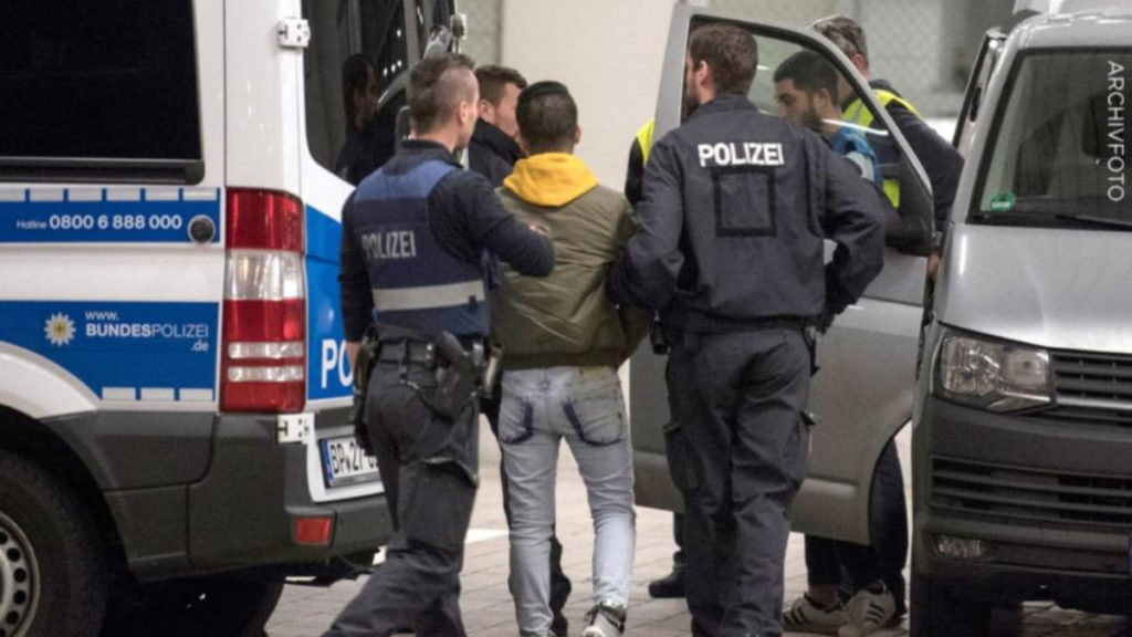 Общество: Власти сообщили, что в Германии стало меньше потенциально опасных террористов