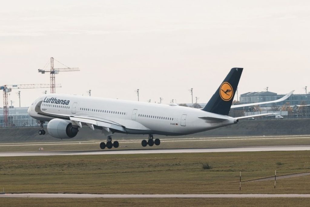 Мировая пресса: Германия: Увольнения в Lufthansa неизбежны