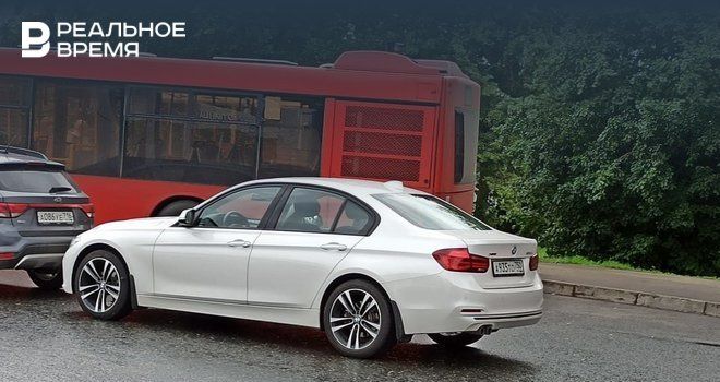 Мировая пресса: В Казани у неплательщика налогов арестовали BMW прямо на дороге