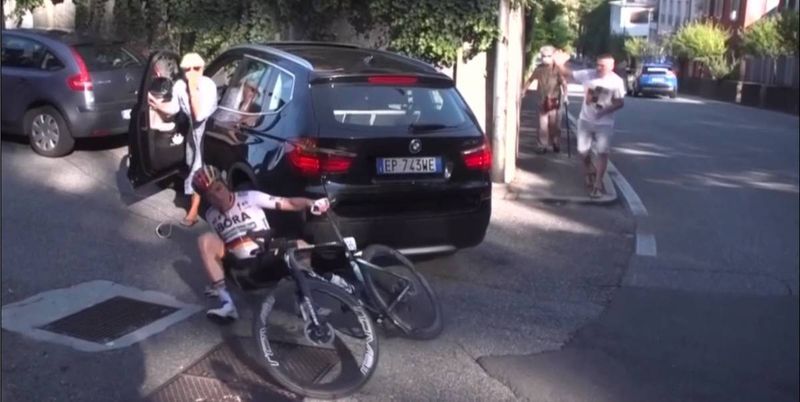 Мировая пресса: Немецкого велогонщика-чемпиона сбила машина во время гонки (Видео) - ТЕЛЕГРАФ