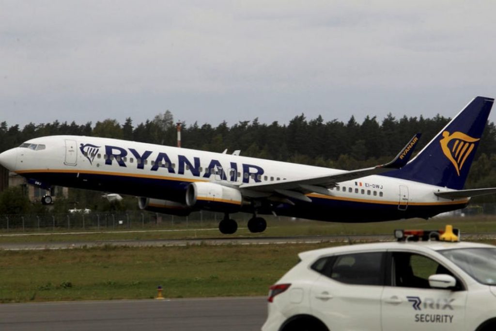 Мировая пресса: Ryanair сократит количество рейсов на 20%