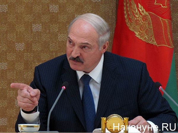 Мировая пресса: Лукашенко попросил Путина передать Меркель, чтобы та не вмешивалась в дела Белоруссии