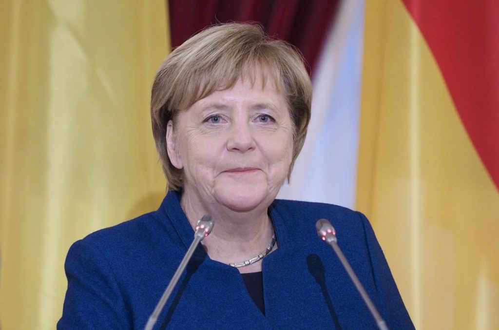 Мировая пресса: Меркель пока не видит себя посредником в разрешении политического кризиса в Беларуси