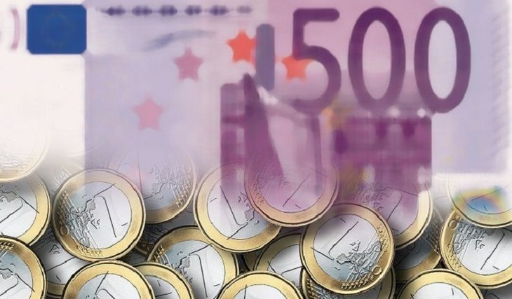Немцам начнут выдавать по 1200 евро в месяц - фото