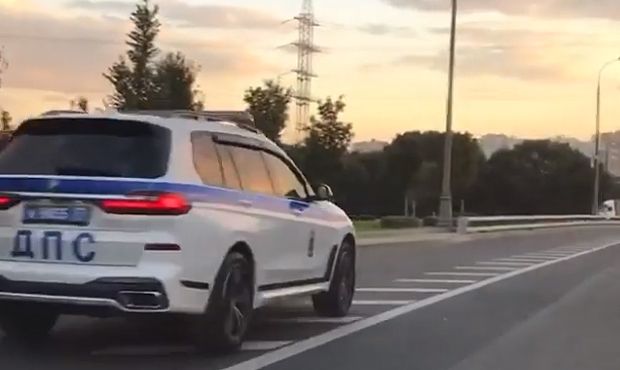 Мировая пресса: В автопарке московской Госавтоинспекции появился дорогостоящий внедорожник BMW X7