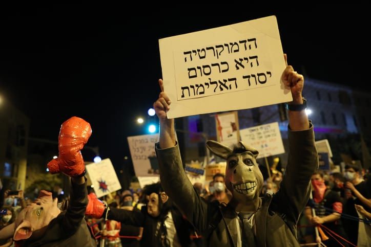 Мировая пресса: В Нью-Йорке и Берлине поддержали протесты против Нетаниягу - Cursorinfo: главные новости Израиля