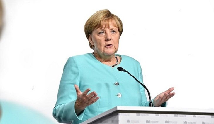 Мировая пресса: Ангела Меркель потрясена манифестацией в Берлине