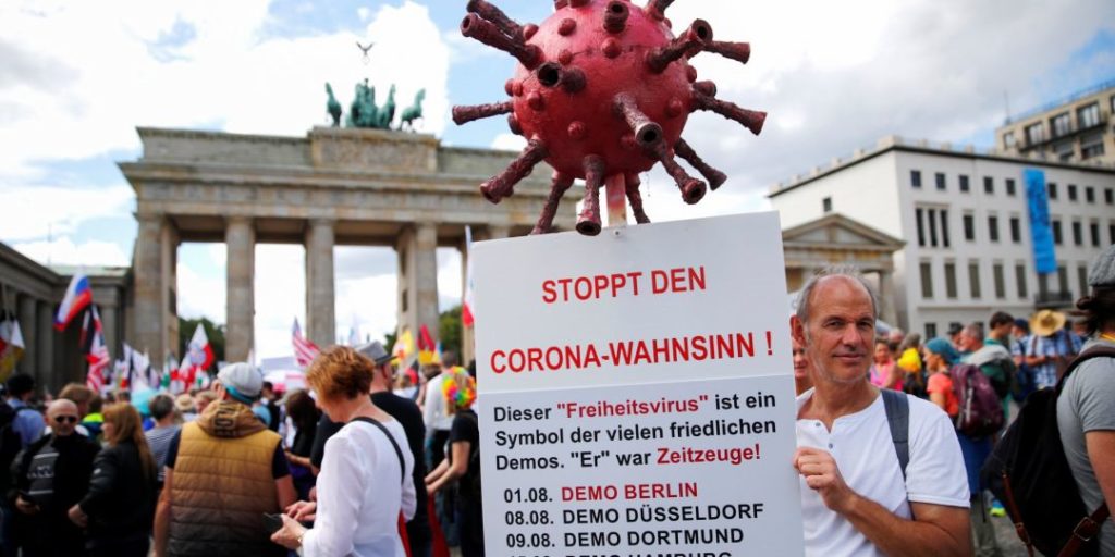 Мировая пресса: Конституционный суд Германии запретил противникам COVID-ограничений разбивать лагерь в Берлине