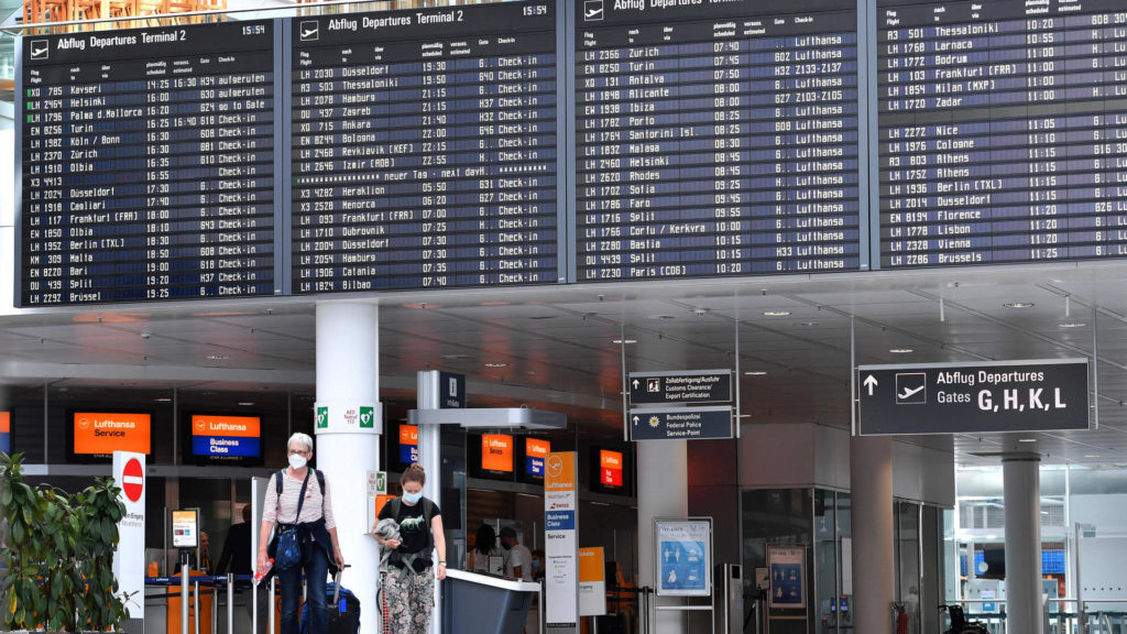 Происшествия: В аэропорту Мюнхена задержали женщину со скелетом мужа в чемодане