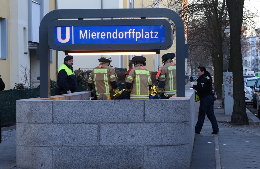 Происшествия: В Берлине женщина набросилась на молодую мать с ребенком