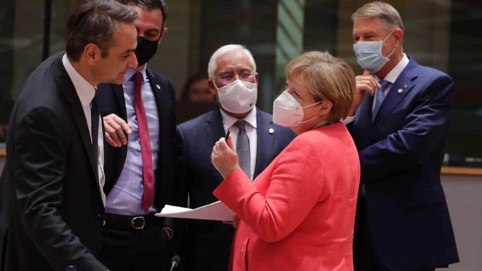 Политика: Разовая акция: Меркель хочет привезти из Мории  намного больше беженцев