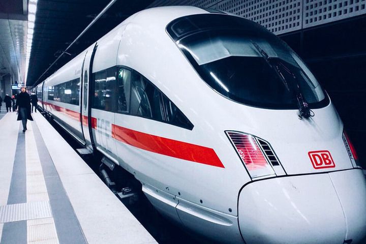 Мировая пресса: Германия: Deutsche Bahn завлекает молодёжь билетами со скидкой