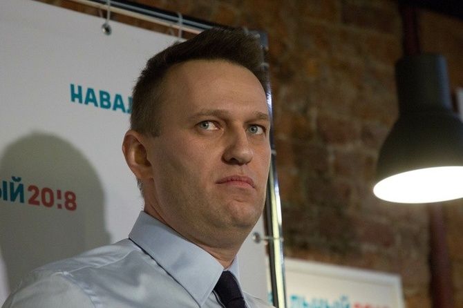 Мировая пресса: Реагирует на окружающих: немецкие врачи вывели Навального из комы