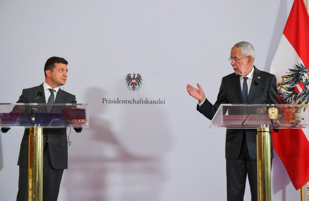 Мировая пресса: Австрия выделит 1 млн евро для помощи населению Донбасса